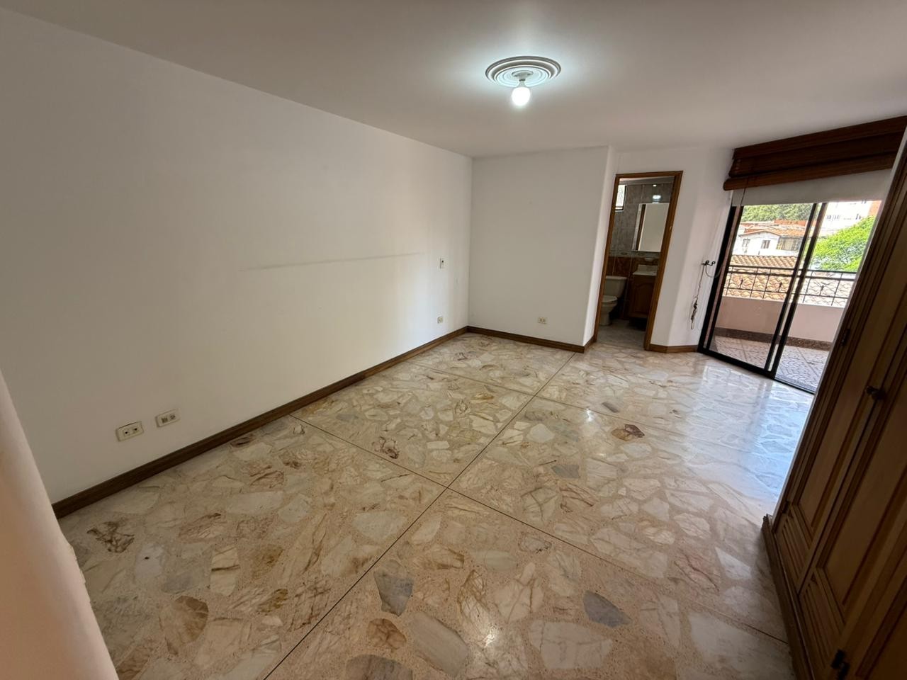 Apartamento en arriendo en Laureles, Medellín · foto 17 de 24