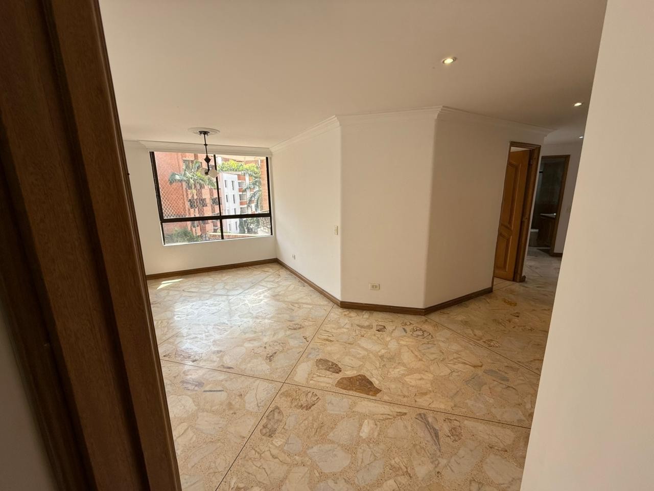 Apartamento en arriendo en Laureles, Medellín · foto 7 de 24