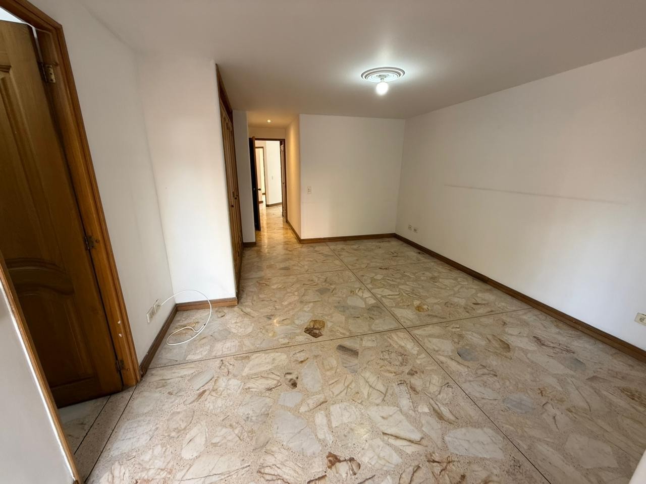 Apartamento en arriendo en Laureles, Medellín · foto 5 de 24