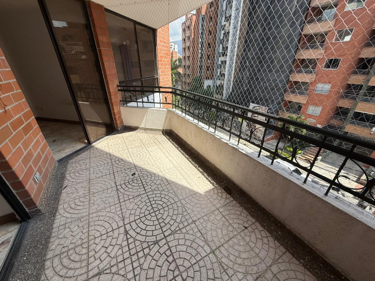 Apartamento en arriendo en Laureles, Medellín · foto 24 de 24