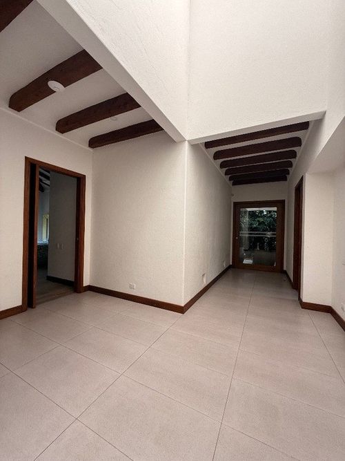 Casa de 4 alcobas en venta en Llano Grande, Rionegro · foto 17 de 24