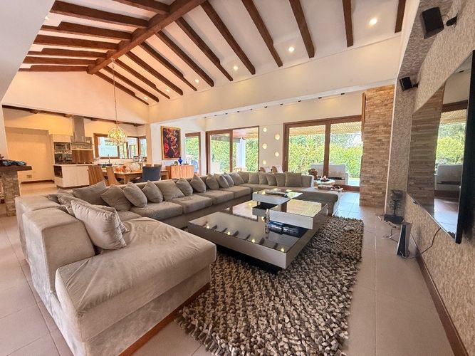 Casa de 4 alcobas en venta en Llano Grande, Rionegro · foto 3 de 24