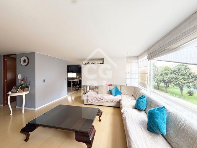 Apartamento de 3 alcobas en venta en Colina Campestre, Bogotá, 148 m² · foto 2 de 24