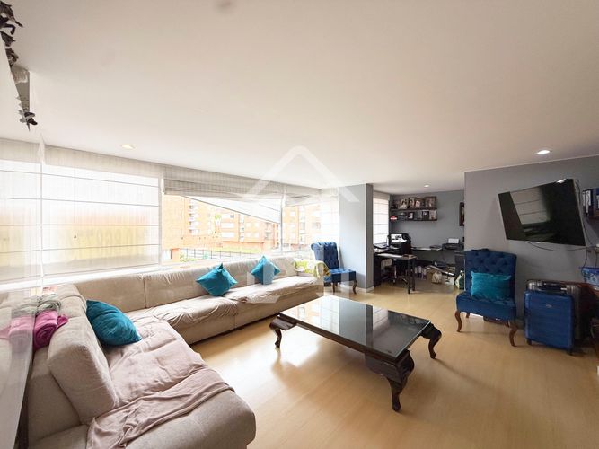 Apartamento de 3 alcobas en venta en Colina Campestre, Bogotá, 148 m² · foto 3 de 24