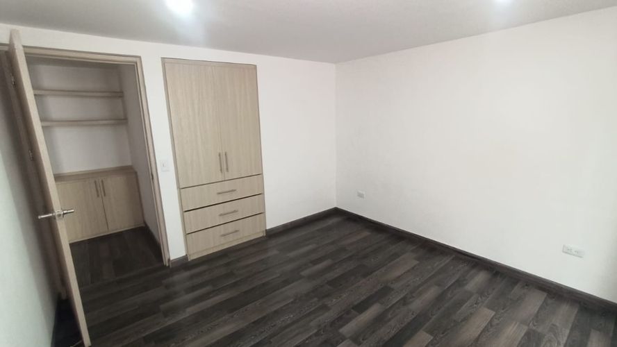 Edificio en venta en 20 De Julio Sector I, Chía, 255 m² · foto 6 de 16
