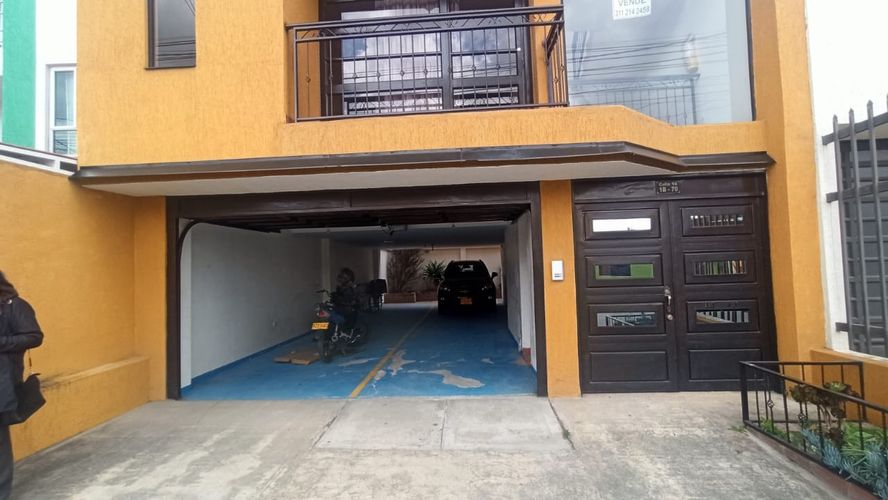 Edificio en venta en 20 De Julio Sector I, Chía, 255 m² · foto 9 de 16