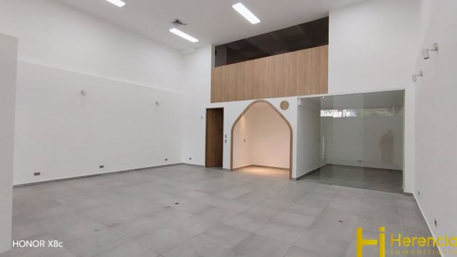 Local en arriendo en Colombia, Medellín, 160 m² · foto 2 de 18