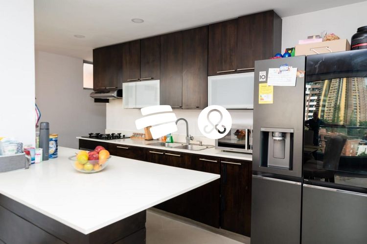 Apartamento de 3 alcobas en venta en Lalinde, Medellín, 13 m² · foto 6 de 18