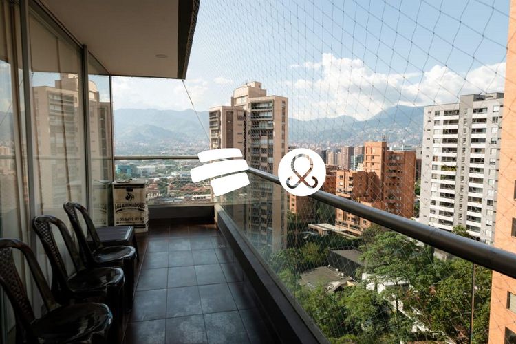 Apartamento de 3 alcobas en venta en Lalinde, Medellín, 13 m² · foto 10 de 18
