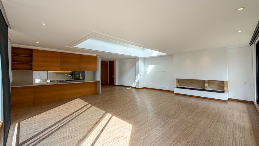 Apartamento de 3 alcobas en venta en Santa Barbara Alta, Bogotá, 286 m² · foto 3 de 22