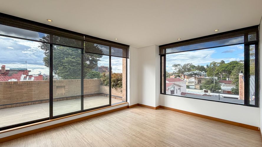 Apartamento de 3 alcobas en venta en Santa Barbara Alta, Bogotá, 286 m² · foto 10 de 22