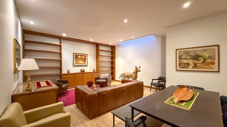 Apartamento de 3 alcobas en venta en Santa Barbara Alta, Bogotá, 286 m² · foto 14 de 22