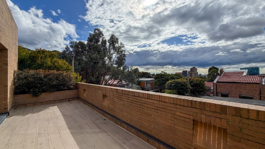 Apartamento de 3 alcobas en venta en Santa Barbara Alta, Bogotá, 286 m² · foto 17 de 22