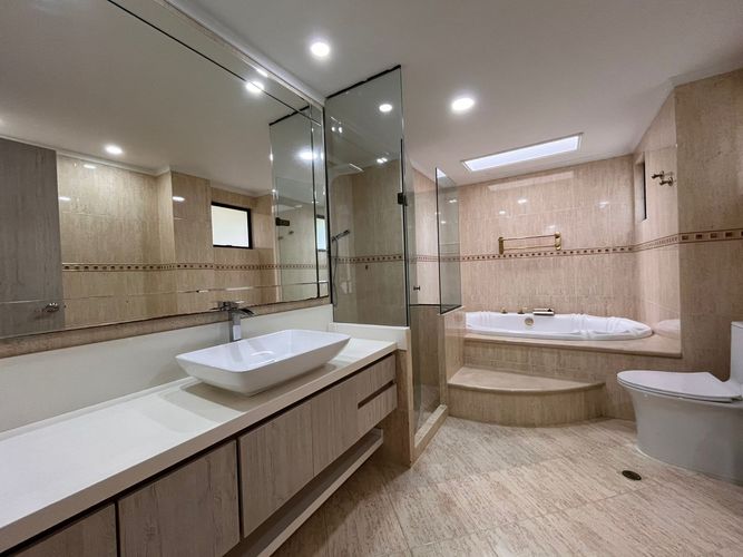 Casa de 4 alcobas en arriendo en El Poblado, Medellín, 600 m² · foto 20 de 20