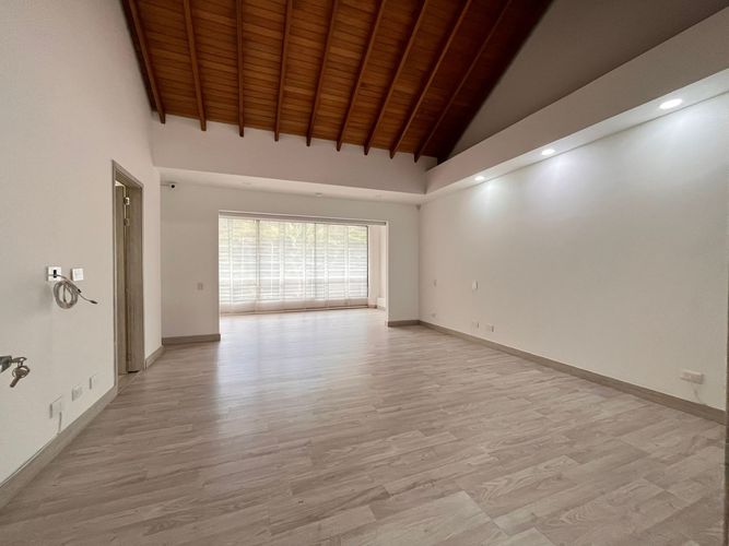 Casa de 4 alcobas en arriendo en El Poblado, Medellín, 600 m² · foto 17 de 20