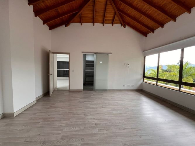 Casa de 4 alcobas en arriendo en El Poblado, Medellín, 600 m² · foto 18 de 20