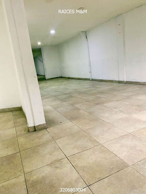 Local en arriendo en Sector Lago Uribe, Pereira, 300 m² · foto 7 de 7