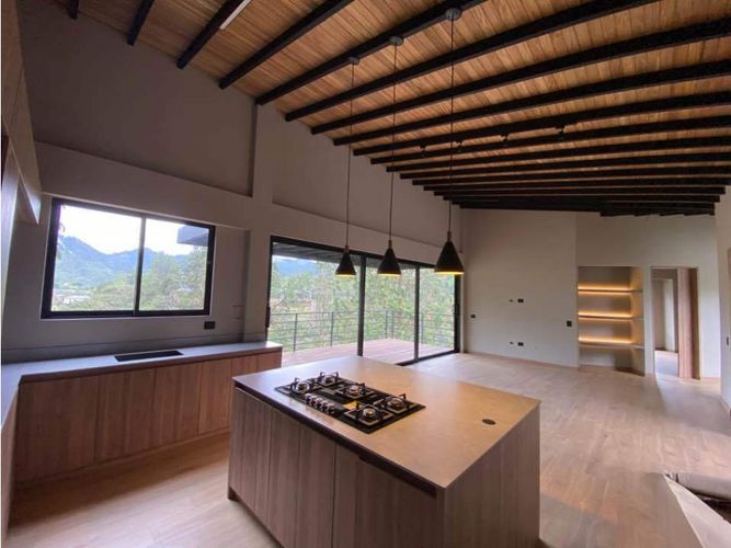Finca en venta en El Retiro, 230 m² · foto 2 de 19