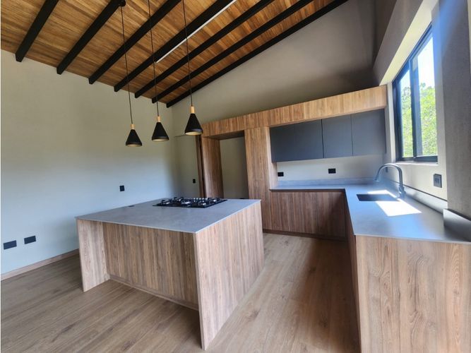 Finca en venta en El Retiro, 230 m² · foto 4 de 19