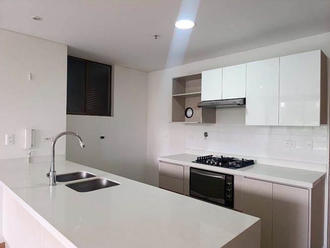 Apartamento de 2 alcobas en arriendo en El Poblado, Medellín, 87 m² · foto 18 de 19