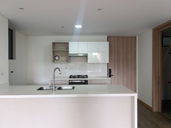 Apartamento de 2 alcobas en arriendo en El Poblado, Medellín, 87 m² · foto 16 de 19