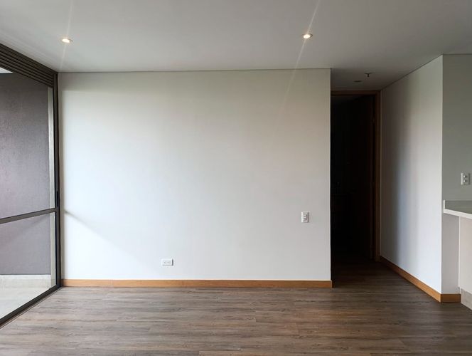 Apartamento de 2 alcobas en arriendo en El Poblado, Medellín, 87 m² · foto 4 de 19