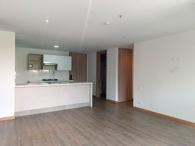 Apartamento de 2 alcobas en arriendo en El Poblado, Medellín, 87 m² · foto 10 de 19