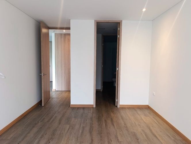 Apartamento de 2 alcobas en arriendo en El Poblado, Medellín, 87 m² · foto 7 de 19