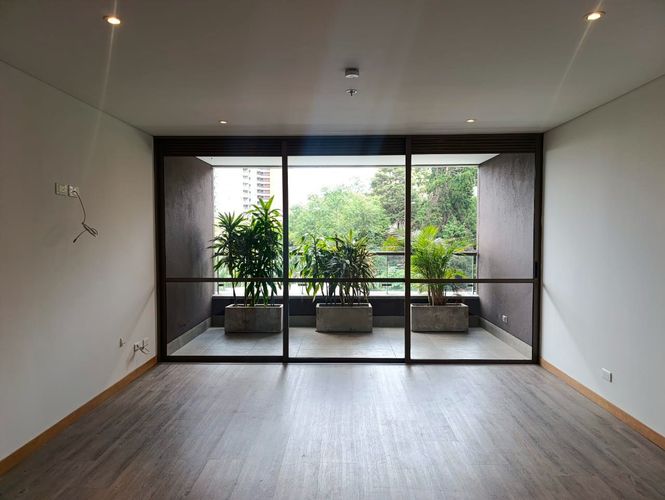 Apartamento de 2 alcobas en arriendo en El Poblado, Medellín, 87 m² · foto 2 de 19