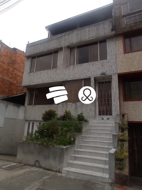 Casa en venta en Engativá, Bogotá · foto 2 de 24