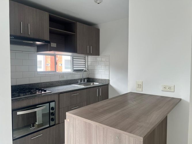 Apartamento de 2 alcobas en venta en Las Antillas, Envigado, 67 m² · foto 3 de 13