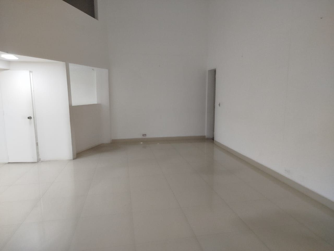 Local en Arriendo en El Poblado, Medellín