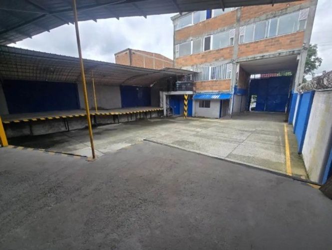 Bodega en arriendo en La Badea, Dosquebradas, 320 m² · foto 4 de 12
