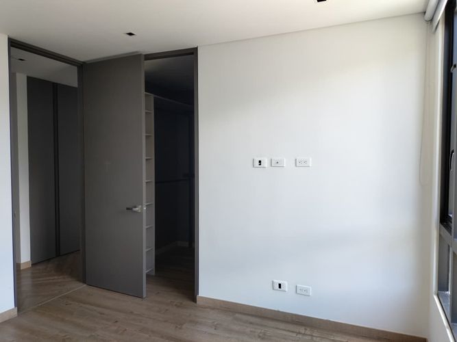 Apartamento de 2 alcobas en venta en El Poblado, Medellín, 105 m² · foto 9 de 17