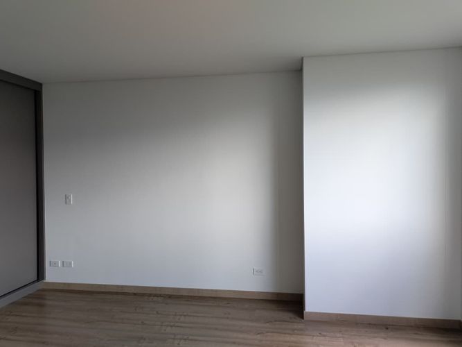 Apartamento de 2 alcobas en venta en El Poblado, Medellín, 105 m² · foto 5 de 17