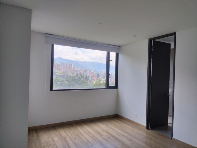 Apartamento de 2 alcobas en venta en El Poblado, Medellín, 105 m² · foto 14 de 17