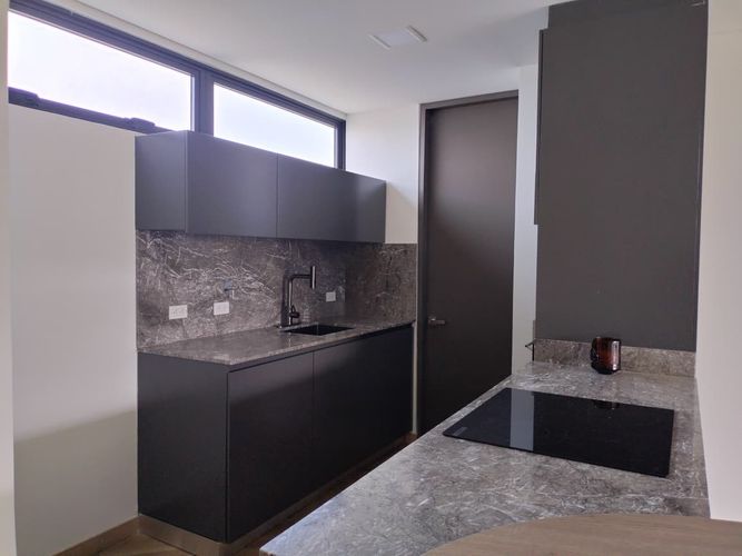 Apartamento de 2 alcobas en venta en El Poblado, Medellín, 105 m² · foto 13 de 17