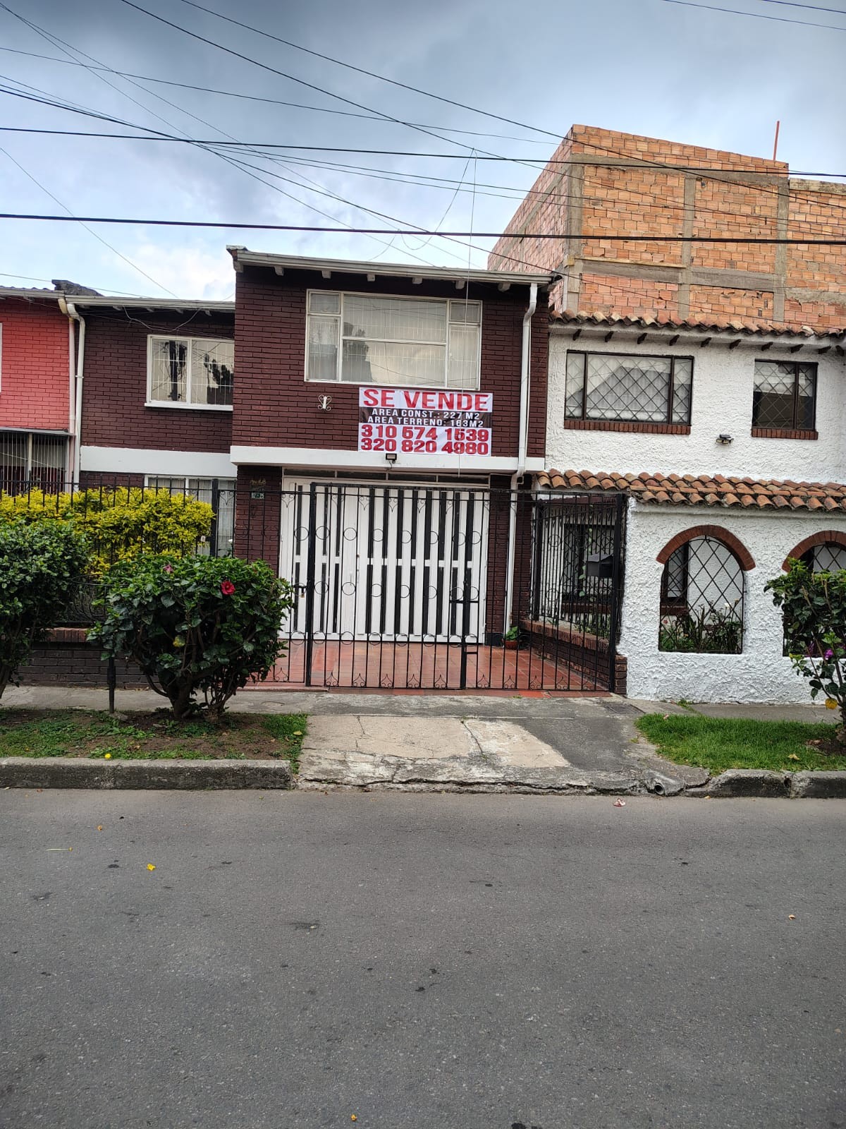 Casa en venta en Barrios Unidos, Bogotá · foto 2 de 23