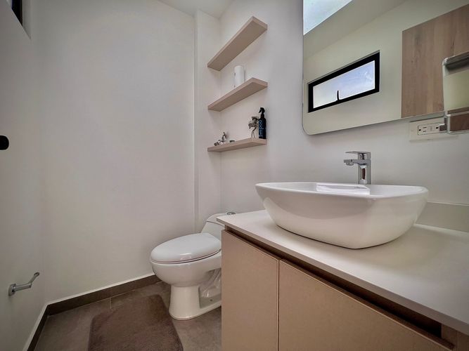 Casa de 5 alcobas en venta en Los Colores, Medellín, 650 m² · foto 7 de 24
