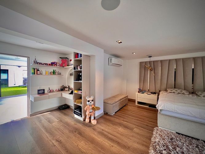 Casa de 5 alcobas en venta en Los Colores, Medellín, 650 m² · foto 15 de 24