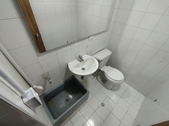Local en arriendo en Colombia, Medellín, 147 m² · foto 11 de 11