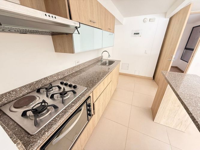 Apartamento de 3 alcobas en venta en La Ceja, 71 m² · foto 4 de 18