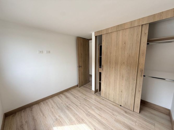 Apartamento de 3 alcobas en venta en La Ceja, 71 m² · foto 6 de 18