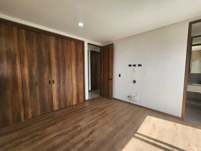Apartamento de 2 alcobas en arriendo en El Poblado, Medellín, 100 m² · foto 9 de 15