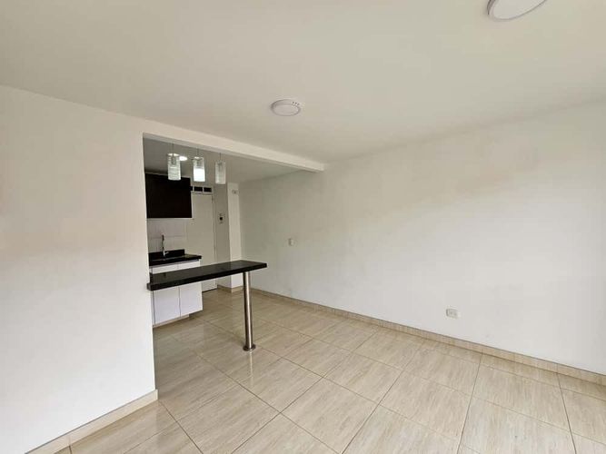 Apartamento de 3 alcobas en venta en La Prosperidad, Madrid, 56 m² · foto 8 de 24
