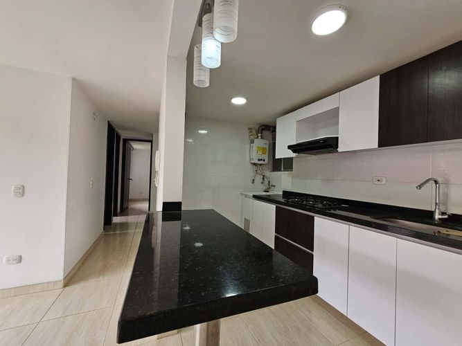 Apartamento de 3 alcobas en venta en La Prosperidad, Madrid, 56 m² · foto 10 de 24