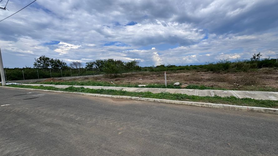 Lote en venta en Arroyohondo, Yumbo, 5998 m² · foto 24 de 24