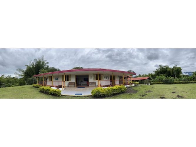 Finca en venta en Armenia, 250 m² · foto 3 de 21