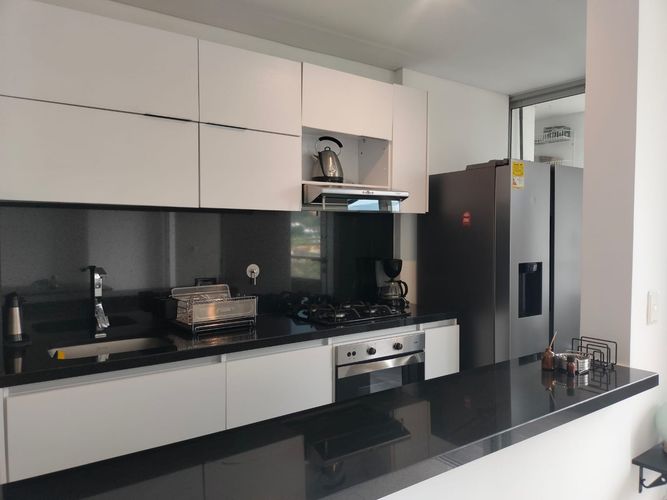 Apartamento de 3 alcobas en arriendo en El Poblado, Medellín, 120 m² · foto 4 de 17