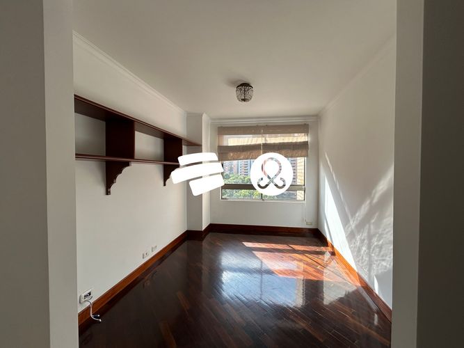 Apartamento de 3 alcobas en venta en El Tesoro, Medellín, 192 m² · foto 7 de 12